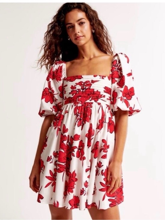 Abercrombie & Fitch Dresses & Skirts - Abercrombie & Fitch Smocked Dress Red Floral Accents Pockets Cottagecore Size M